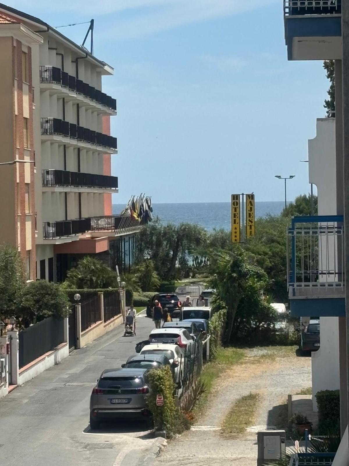 Appartamento A 100 Mt Dalla Spiaggia Diano Marina Exterior foto